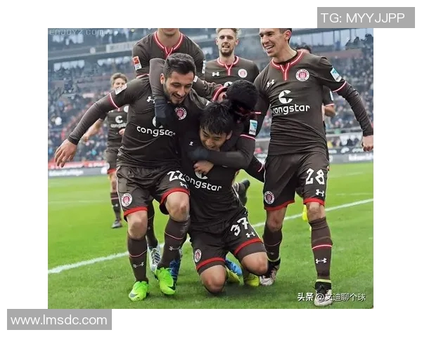 U19马其顿与黑山激战正酣青年足球赛场上的青春对决